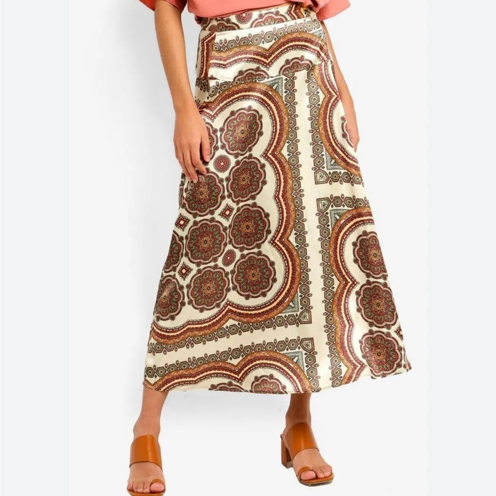 Topshop Satin Mandala Paisley Print A-line Midi Wrap Skirt | Size 8 - Picture 4 of 16